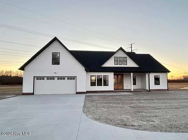 10 Acres of Land with Home for Sale in Barco, North Carolina