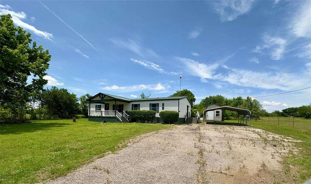 3.38 Acres of Residential Land with Home for Sale in Sulphur Bluff, Texas