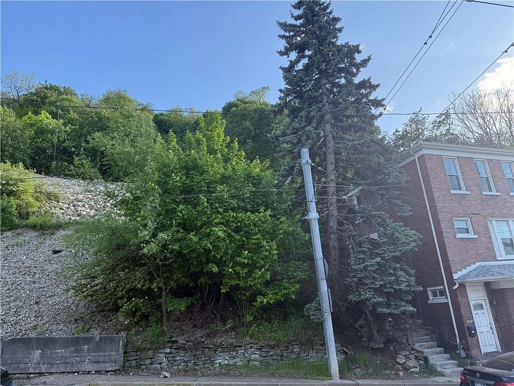 0.11 Acres of Residential Land for Sale in Pittsburgh, Pennsylvania