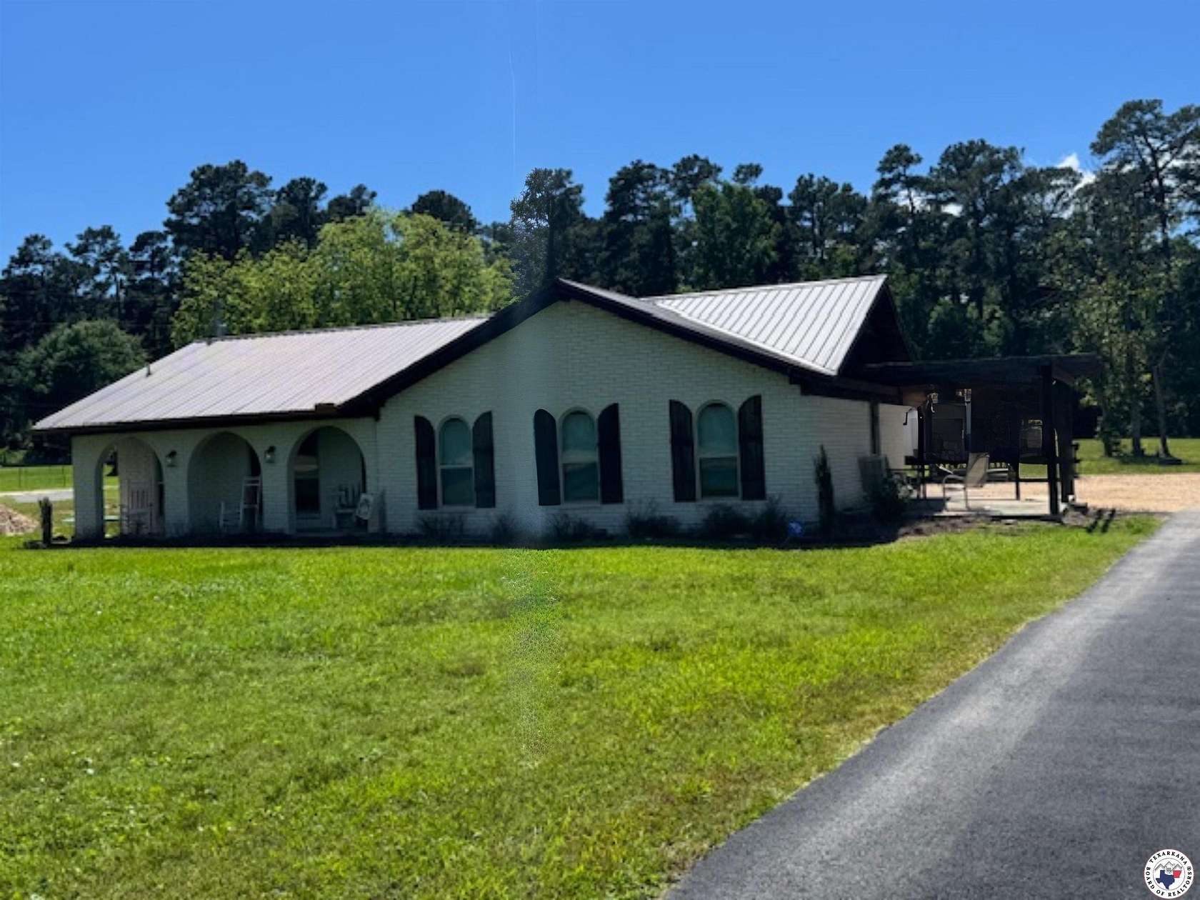 3 Acres of Residential Land with Home for Sale in Queen City, Texas