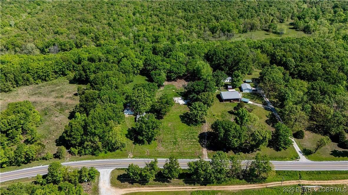 2.5 Acres of Residential Land for Sale in Edwards, Missouri