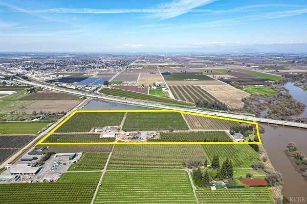 35.6 Acres of Improved Agricultural Land for Sale in Kingsburg, California