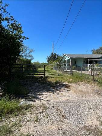3.2 Acres of Residential Land with Home for Sale in Alice, Texas