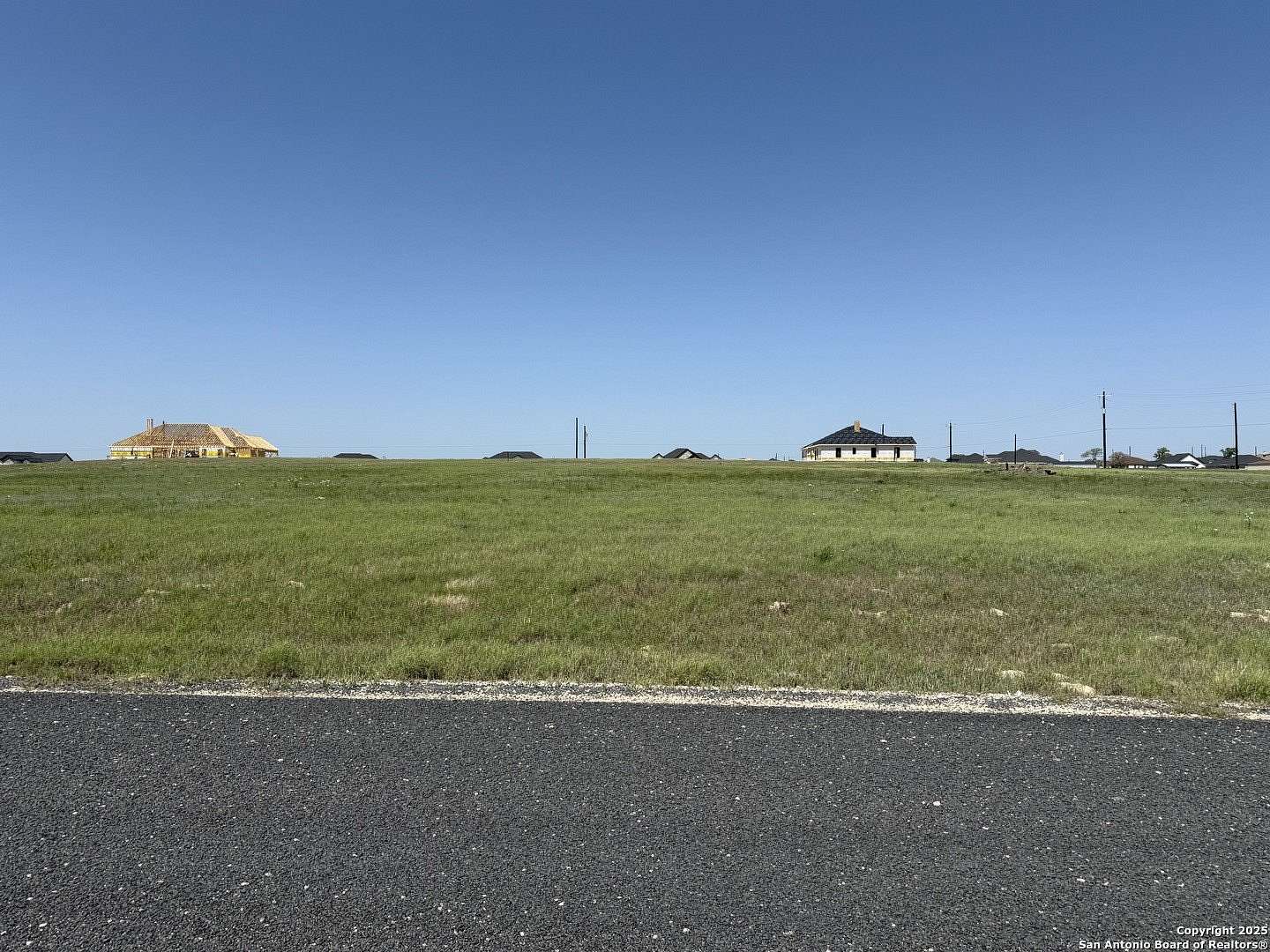 1 Acre of Residential Land for Sale in La Vernia, Texas