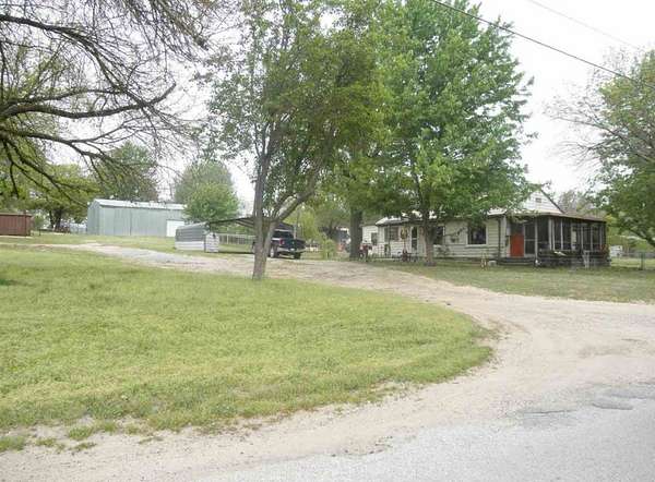 4 Acres of Residential Land with Home for Sale in Ponca City, Oklahoma