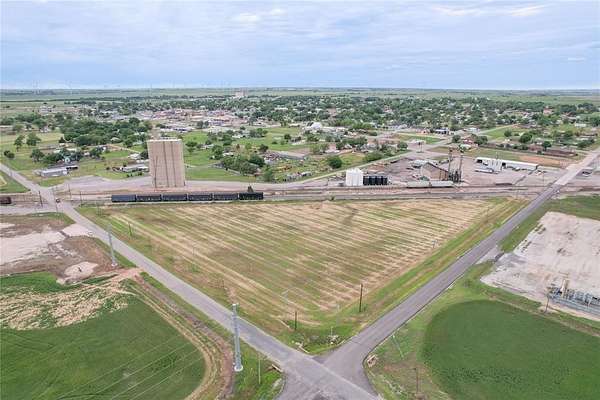 6.64 Acres of Mixed-Use Land for Sale in Thomas, Oklahoma