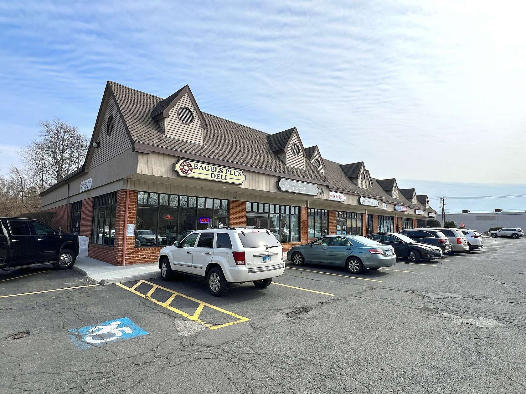 3 Acres of Improved Commercial Land for Sale in Plainville, Connecticut