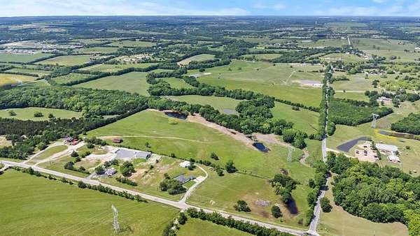 23 Acres of Recreational Land & Farm for Sale in Van Alstyne, Texas