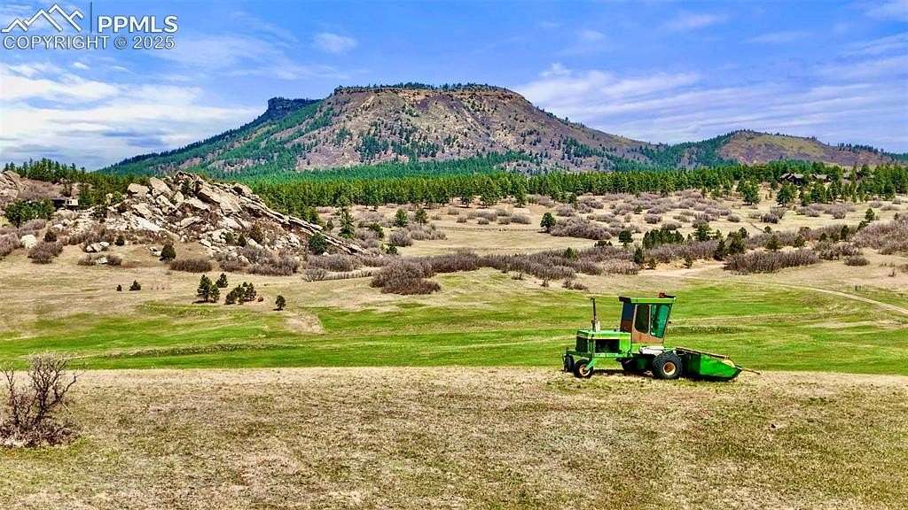 21 Acres of Recreational & Residential Land for Sale in Larkspur, Colorado