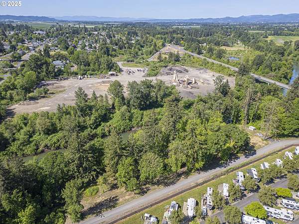 3.6 Acres of Residential Land for Sale in Dayton, Oregon
