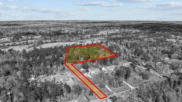 5 Acres of Residential Land for Sale in Lufkin, Texas