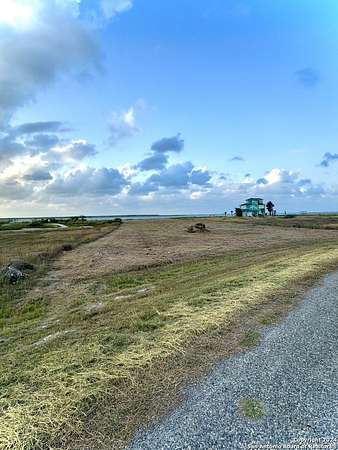 1.29 Acres of Land for Sale in Rockport, Texas