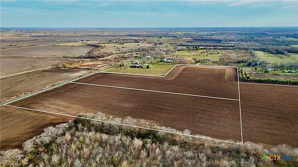 10 Acres of Residential Land for Sale in Natalia, Texas