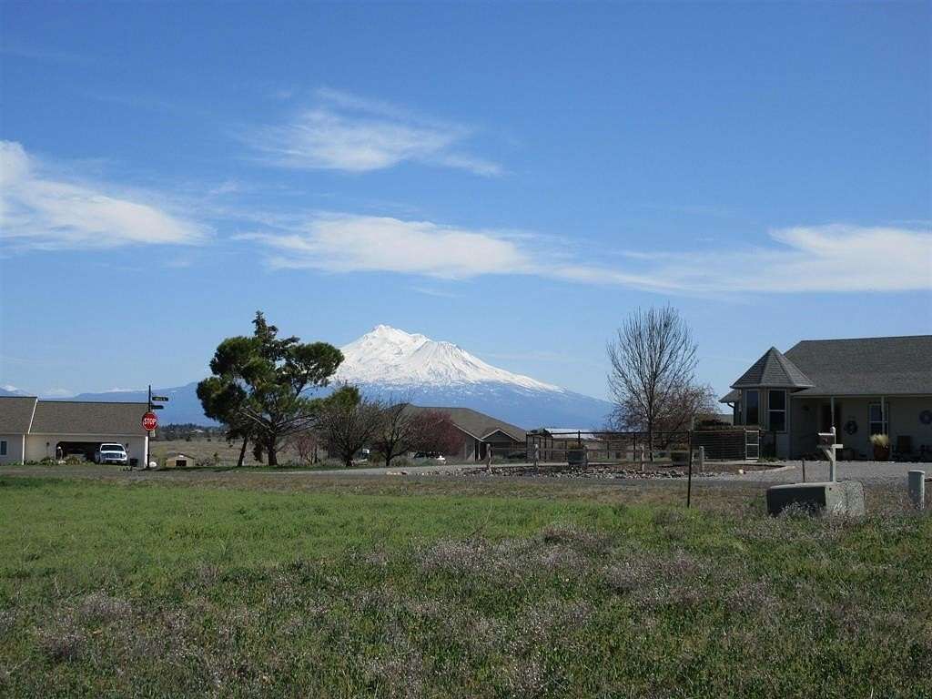 1 Acre of Residential Land for Sale in Montague, California