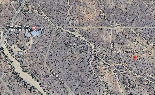 1 Acre of Residential Land for Sale in Three Points, California