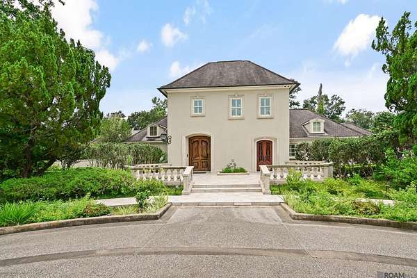 5.38 Acres of Land with Home for Sale in Baton Rouge, Louisiana