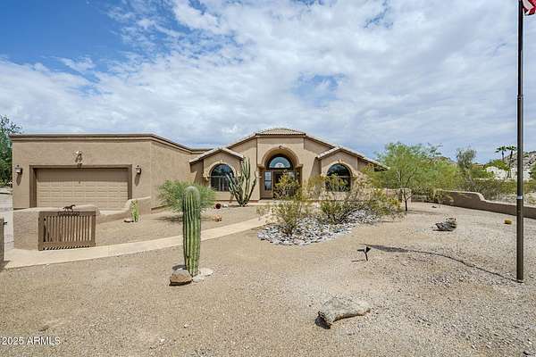 2.67 Acres of Residential Land with Home for Sale in Casa Grande, Arizona