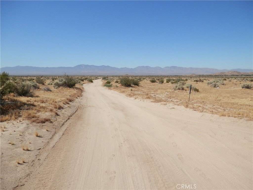 5.15 Acres of Land for Sale in Palmdale, California