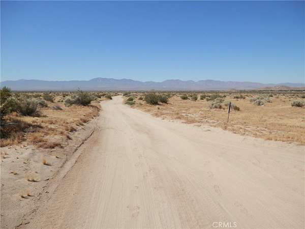 5.15 Acres of Land for Sale in Palmdale, California