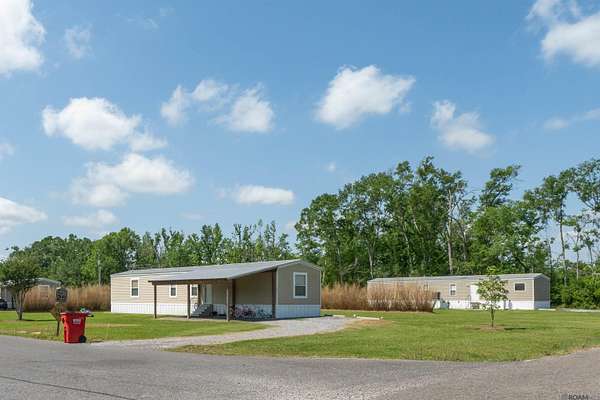 3.3 Acres of Improved Residential Land for Sale in Gonzales, Louisiana