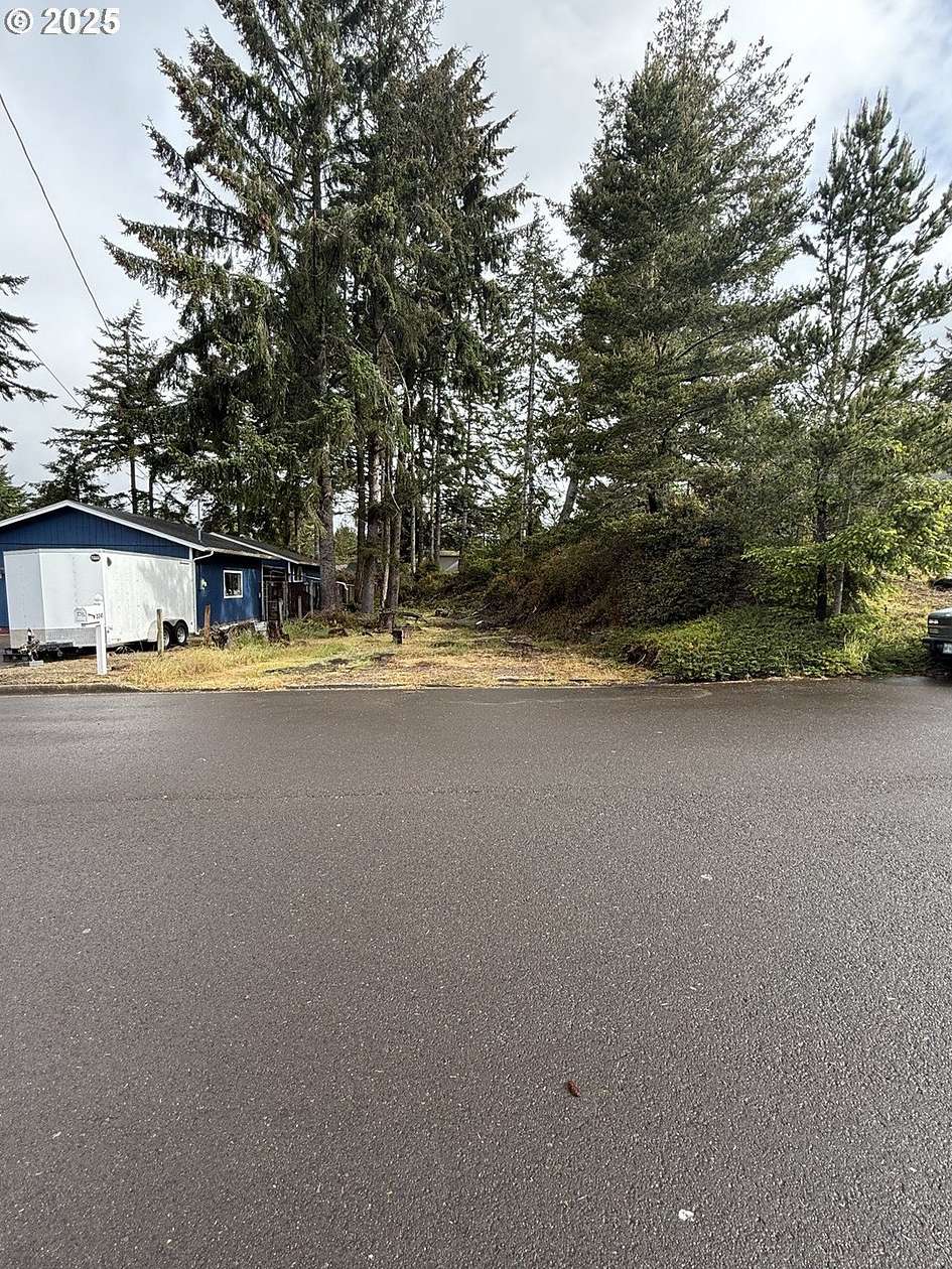 0.18 Acres of Residential Land for Sale in Florence, Oregon