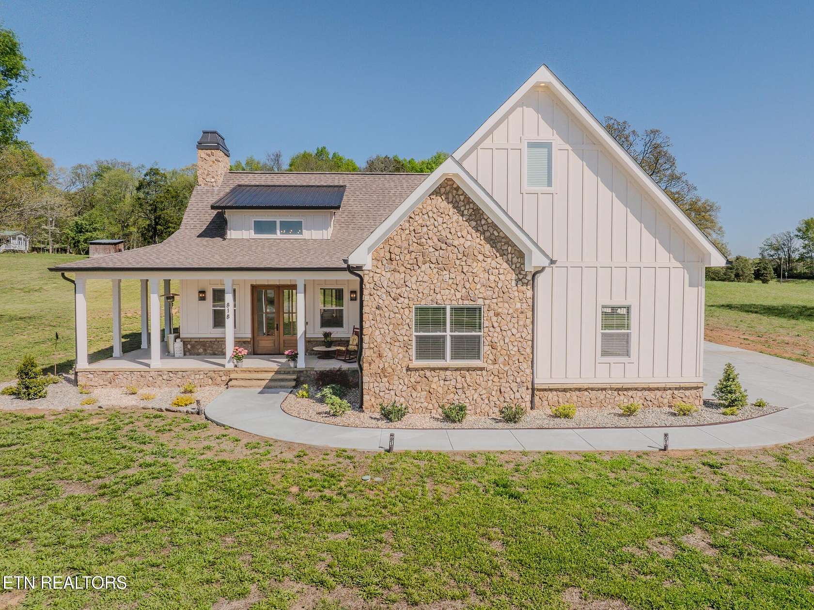 0.75 Acres of Residential Land with Home for Sale in Greenback, Tennessee