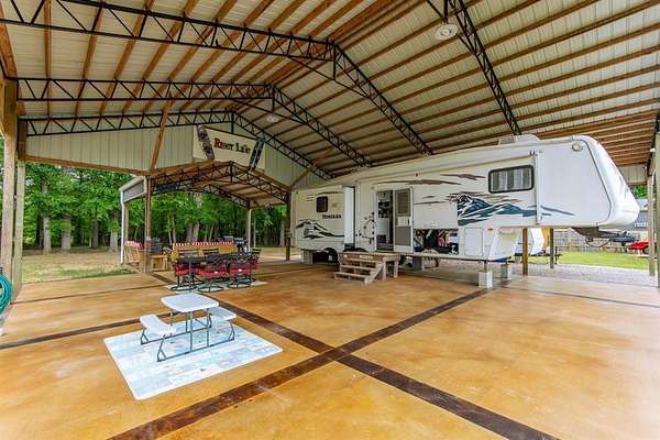 0.7 Acres of Residential Land for Sale in Savannah, Tennessee