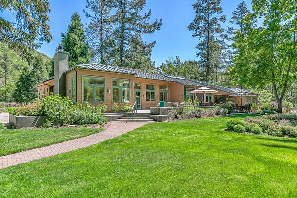 6.38 Acres of Land with Home for Sale in Applegate, Oregon