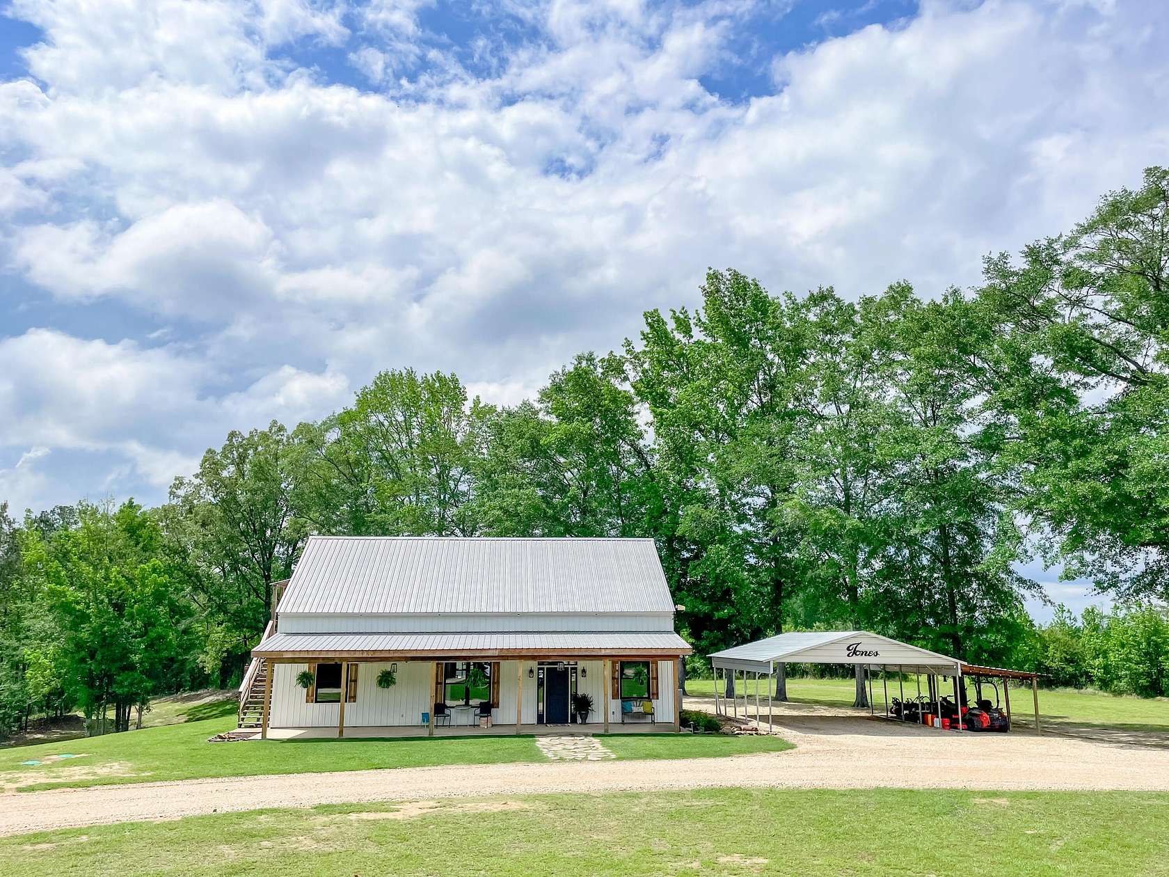 20 Acres of Land with Home for Sale in Millport, Alabama