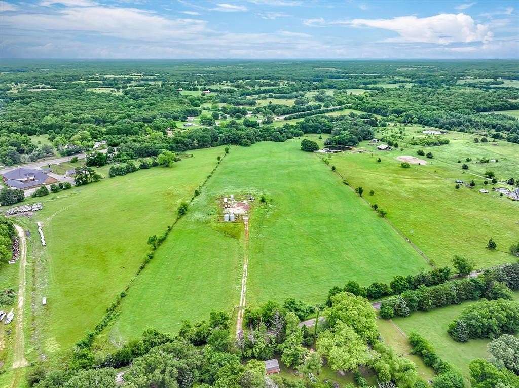 18 Acres of Recreational Land & Farm for Sale in Edgewood, Texas