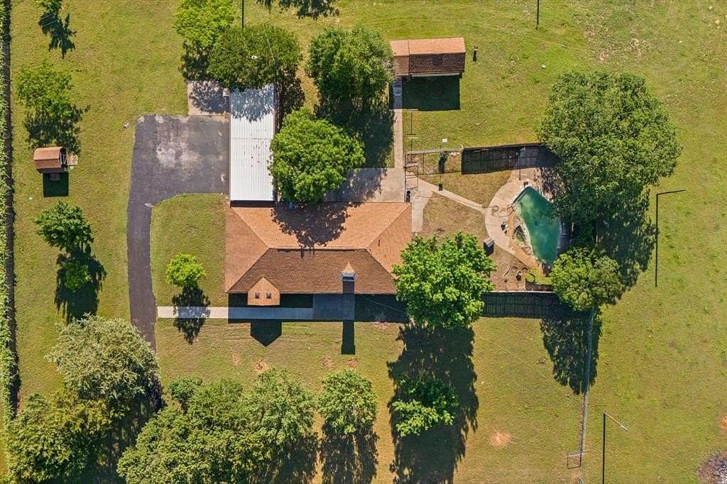 3.65 Acres of Residential Land with Home for Sale in Cleburne, Texas