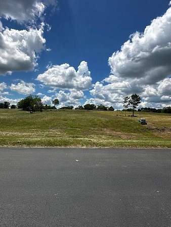 1 Acre of Land for Sale in Streetman, Texas