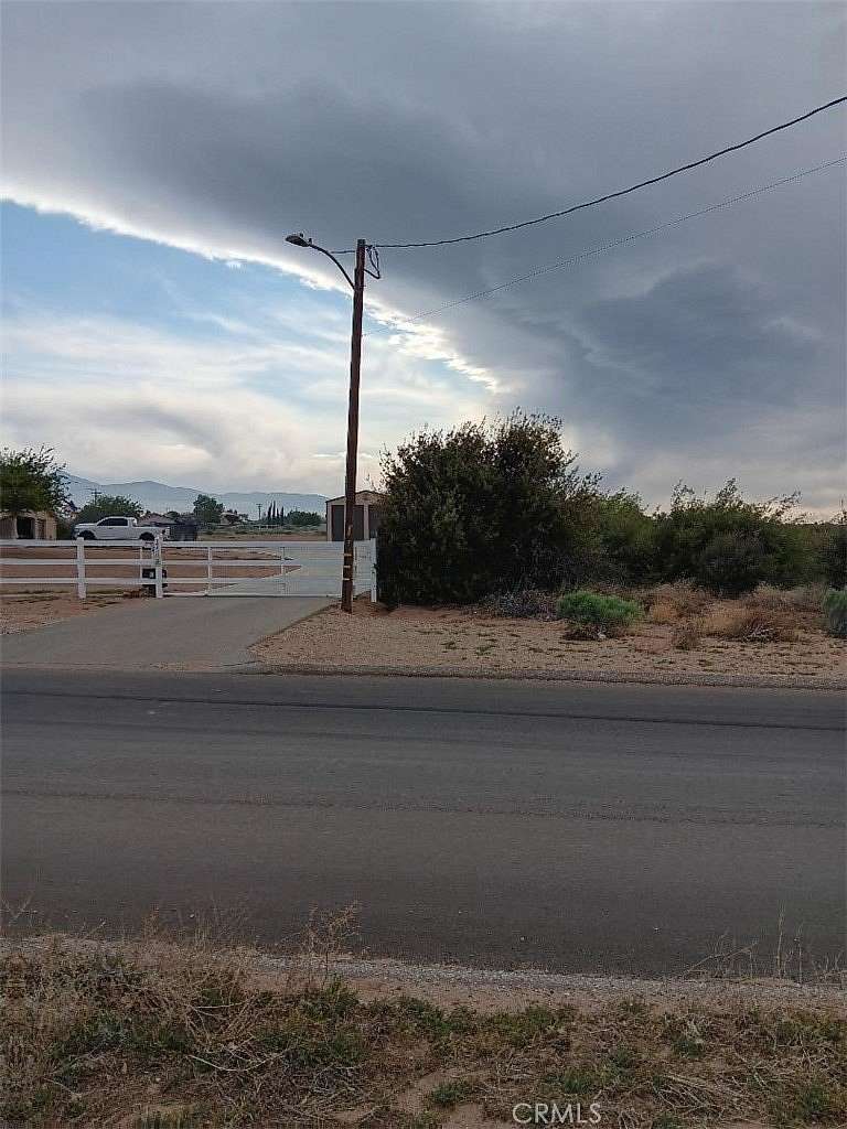 18.6 Acres of Agricultural Land for Sale in Phelan, California
