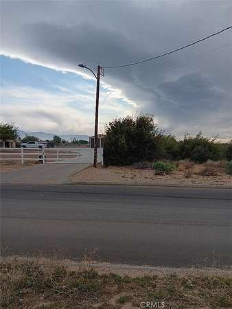 18.6 Acres of Agricultural Land for Sale in Phelan, California