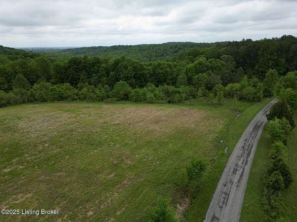 31 Acres of Recreational Land for Sale in Caneyville, Kentucky
