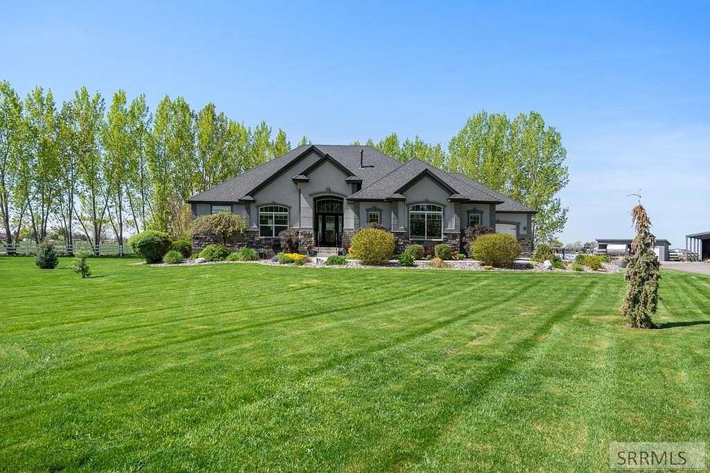 5 Acres of Residential Land with Home for Sale in Blackfoot, Idaho