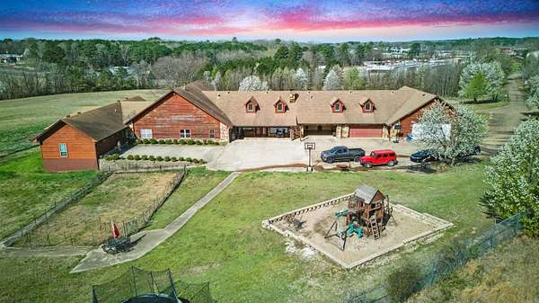 17.3 Acres of Land with Home for Sale in Benton, Arkansas