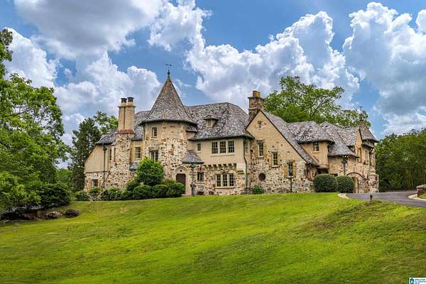 1.8 Acres of Residential Land with Home for Sale in Mountain Brook, Alabama