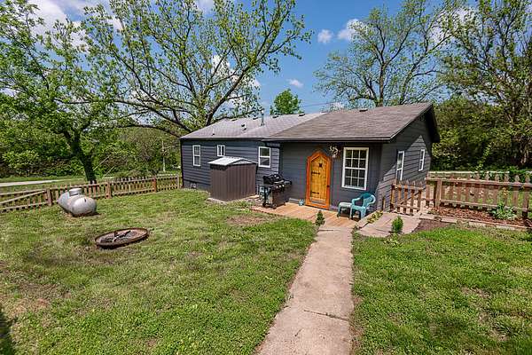 5 Acres of Residential Land with Home for Sale in Brighton, Missouri