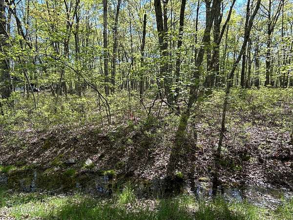 0.51 Acres of Residential Land for Sale in Hawley, Pennsylvania