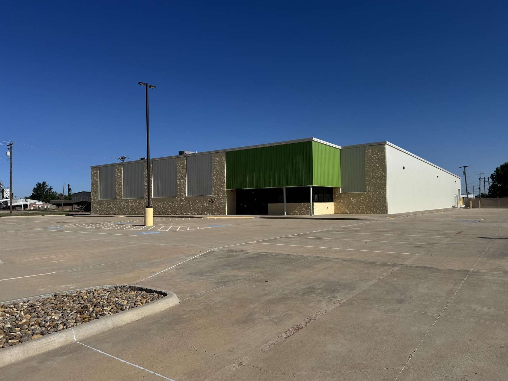 2.47 Acres of Improved Commercial Land for Sale in Tulia, Texas