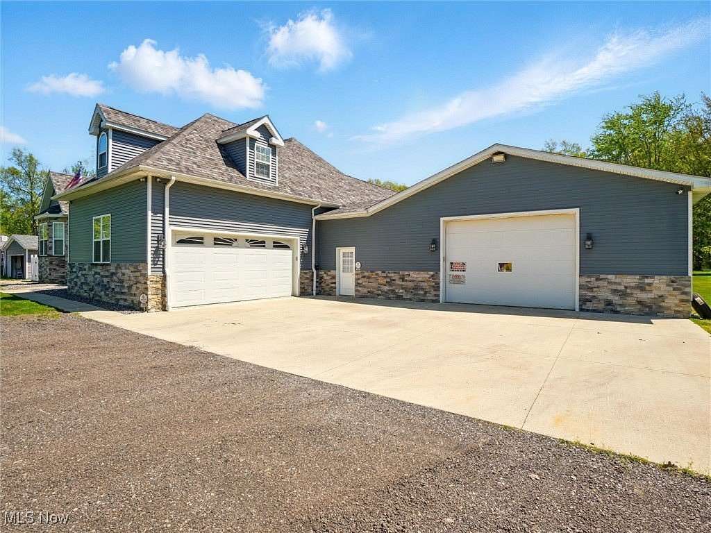 2.5 Acres of Residential Land with Home for Sale in Geneva, Ohio