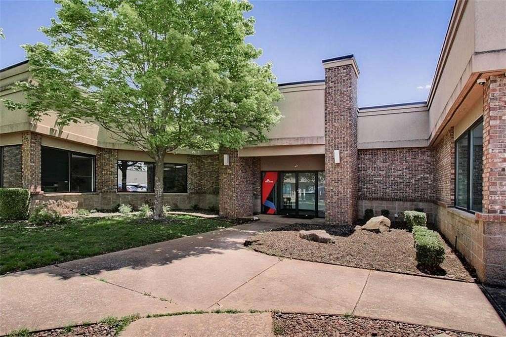 2.69 Acres of Improved Commercial Land for Sale in Rogers, Arkansas