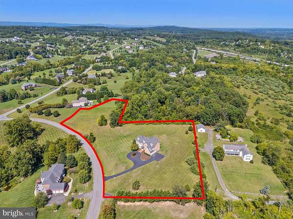 4.29 Acres of Residential Land with Home for Sale in Leesburg, Virginia