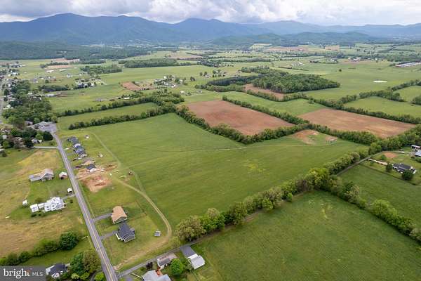 37 Acres of Recreational Land for Sale in Luray, Virginia