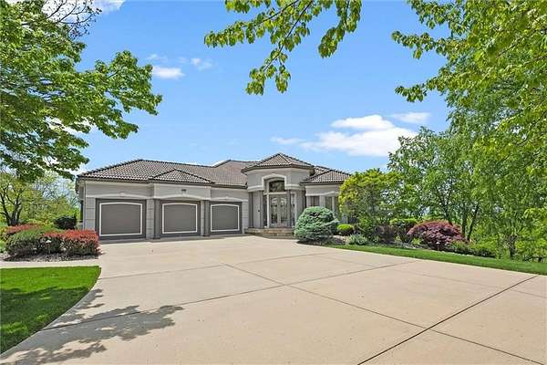 1.83 Acres of Residential Land with Home for Sale in Independence, Missouri