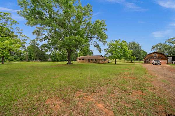 10.9 Acres of Land with Home for Sale in Frankston, Texas