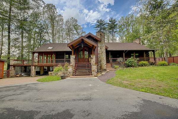 8.8 Acres of Residential Land with Home for Sale in Williamsport, Pennsylvania