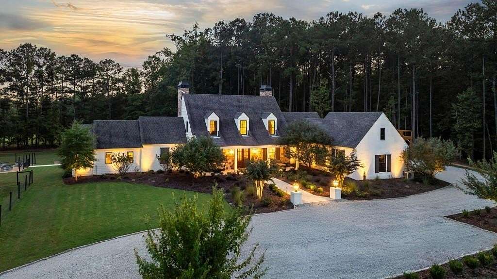 22 Acres of Land with Home for Sale in Chattahoochee Hills, Georgia