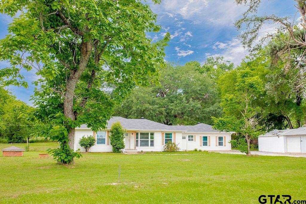 4.59 Acres of Residential Land with Home for Sale in Tyler, Texas